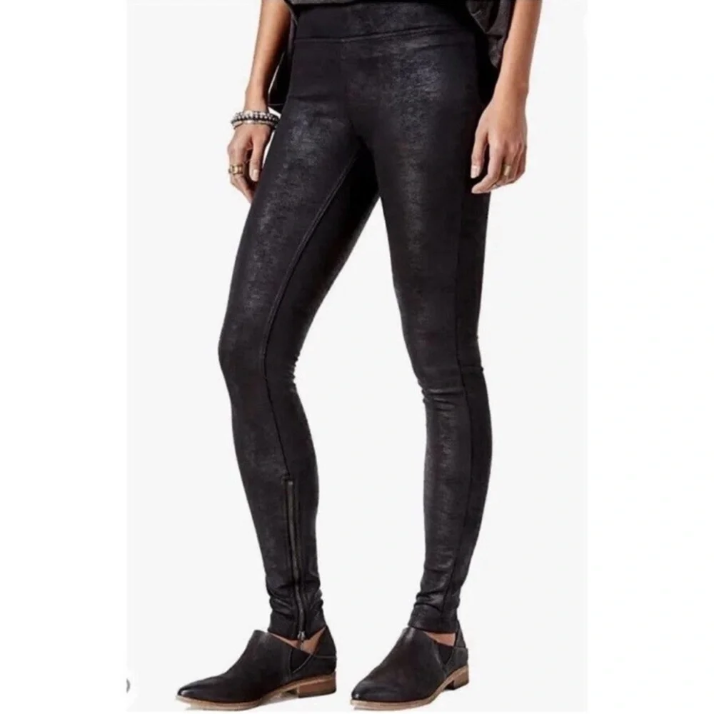EUC - Free People Black Ankle Zipper Mosshart Skinny Pants - size Small